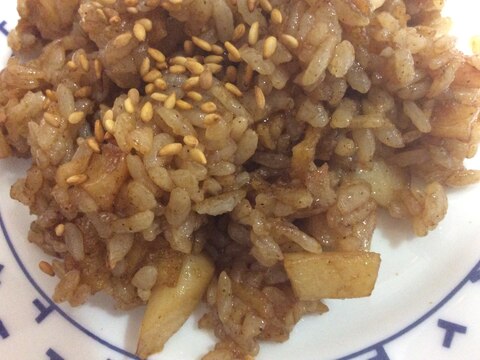 レンコン天ぷらのバターソースご飯炒め